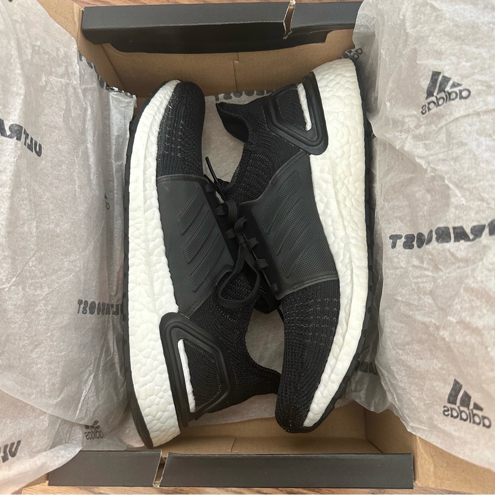 Women’s Adidas UltraBOOST 19 size 8.5